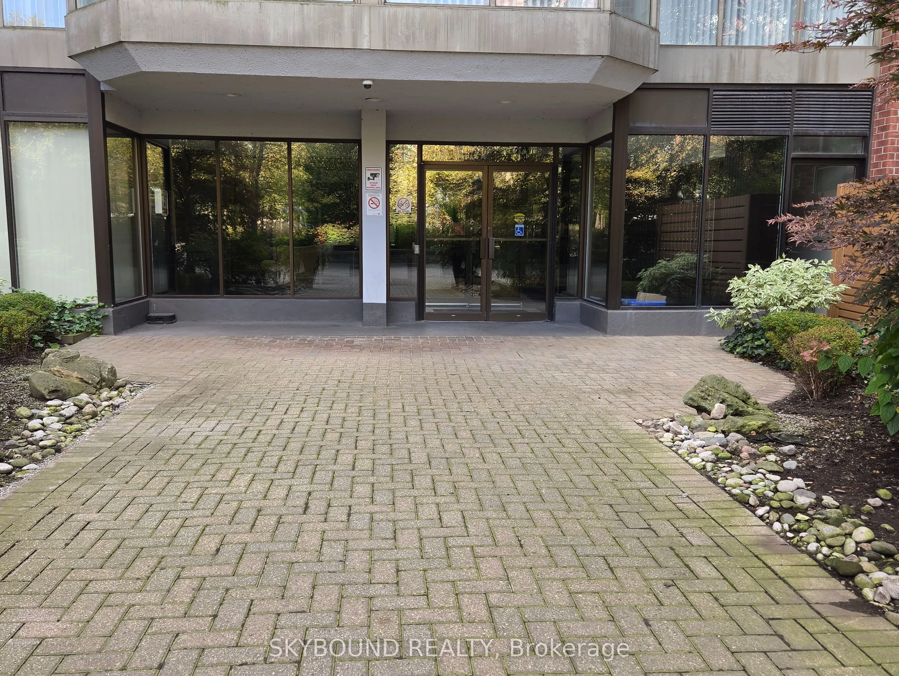 22 Southport Street W #923