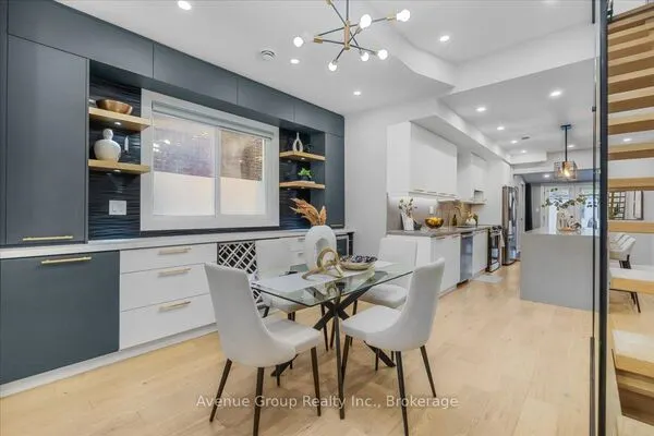 811 Dovercourt Road