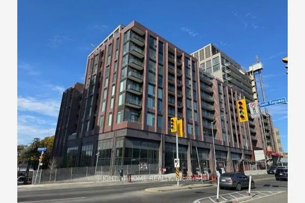 2450 Bloor Street W #507