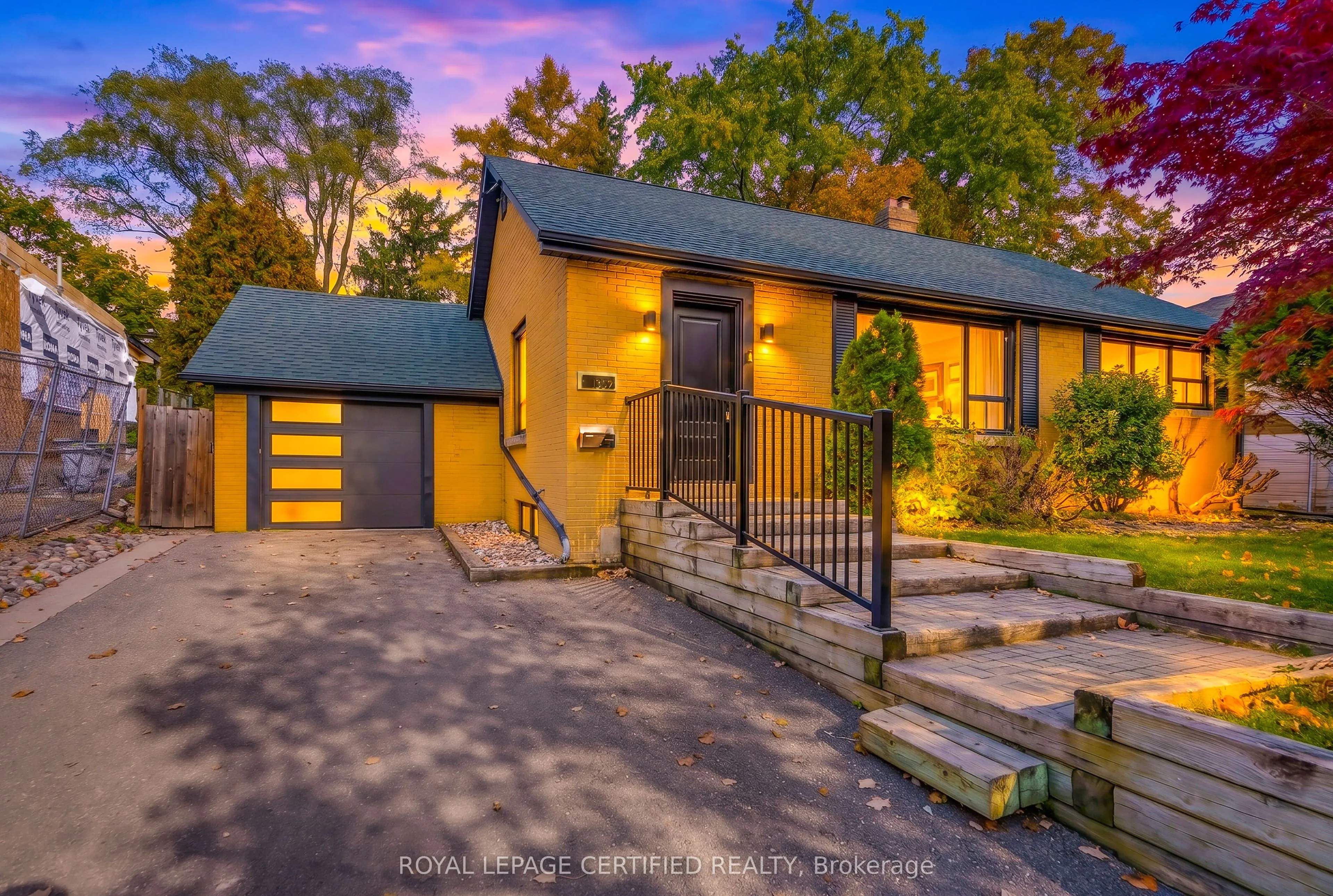 1359 Kenmuir Avenue