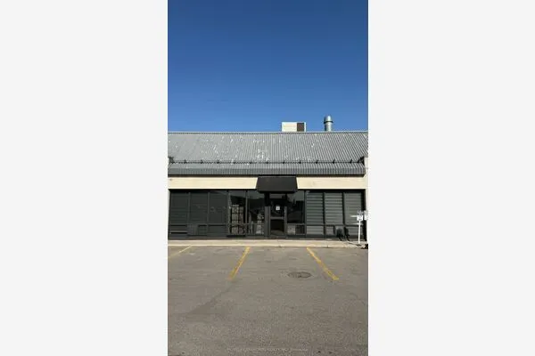 2155 STEELES Avenue E #33