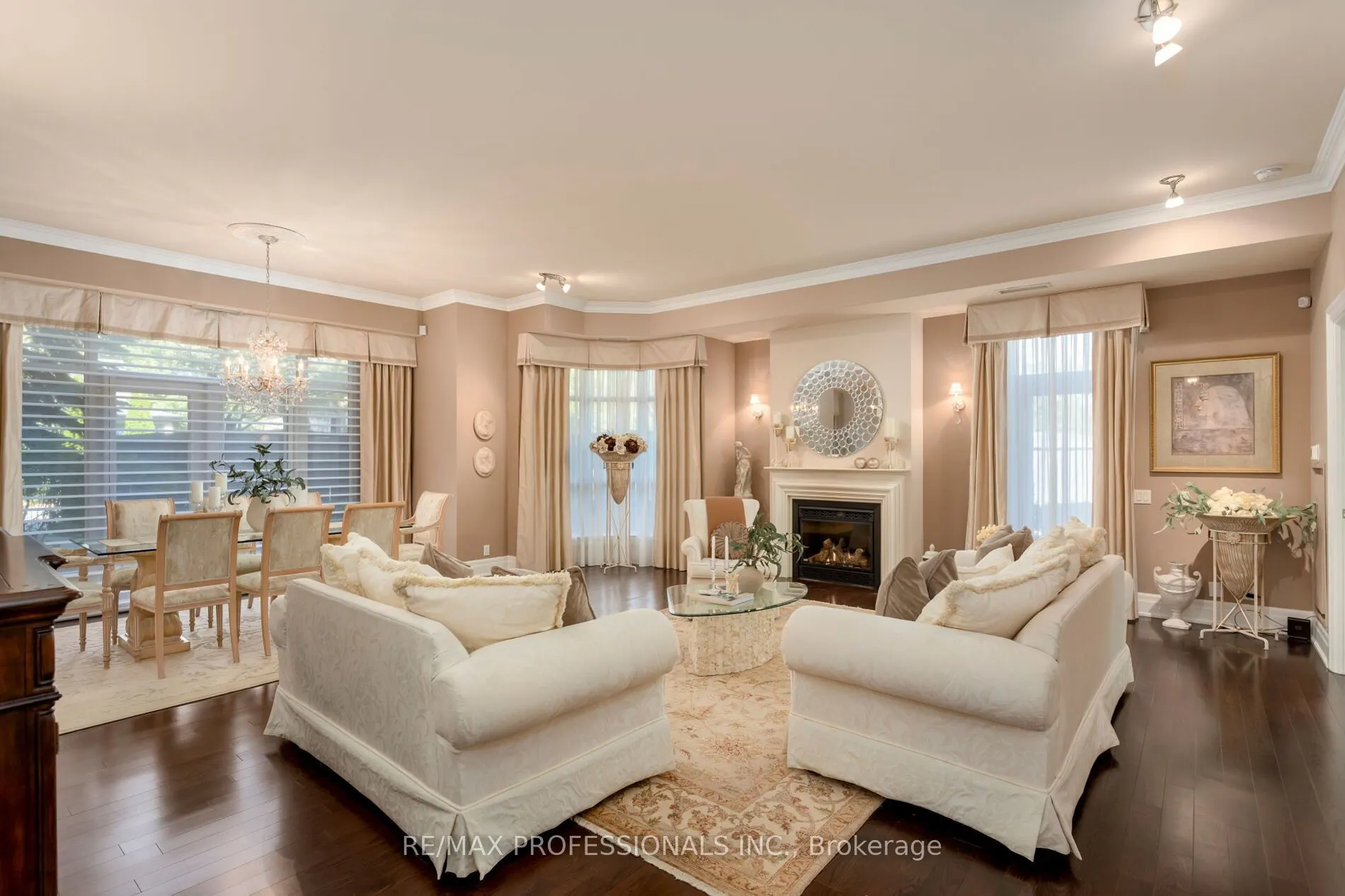 9 Burnhamthorpe Crescent #108