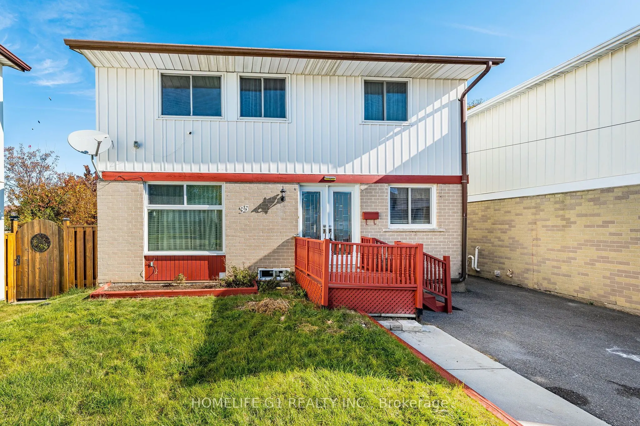35 Greenbush Court