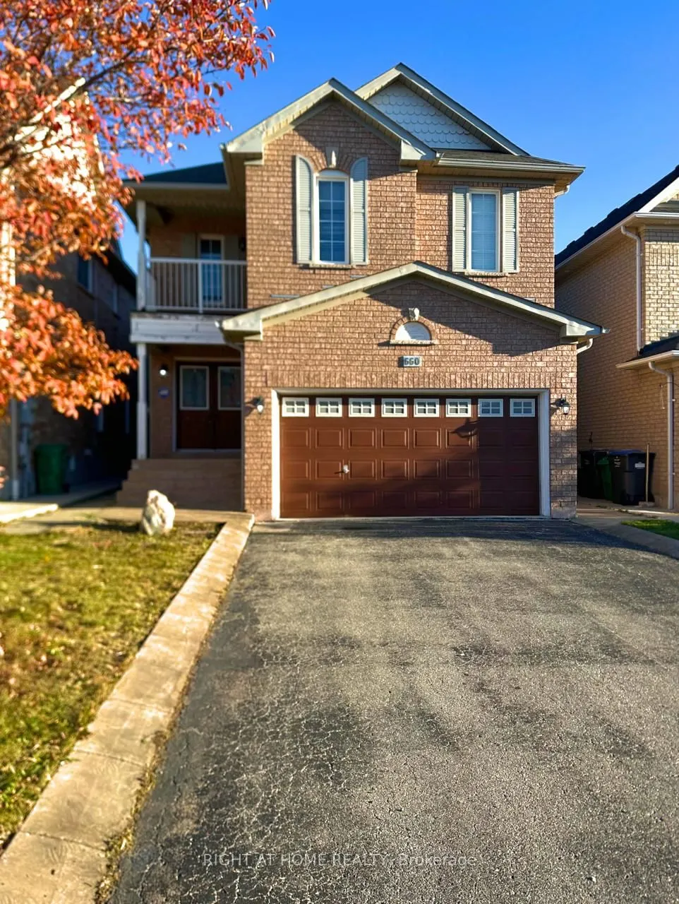 660 Garden Walk