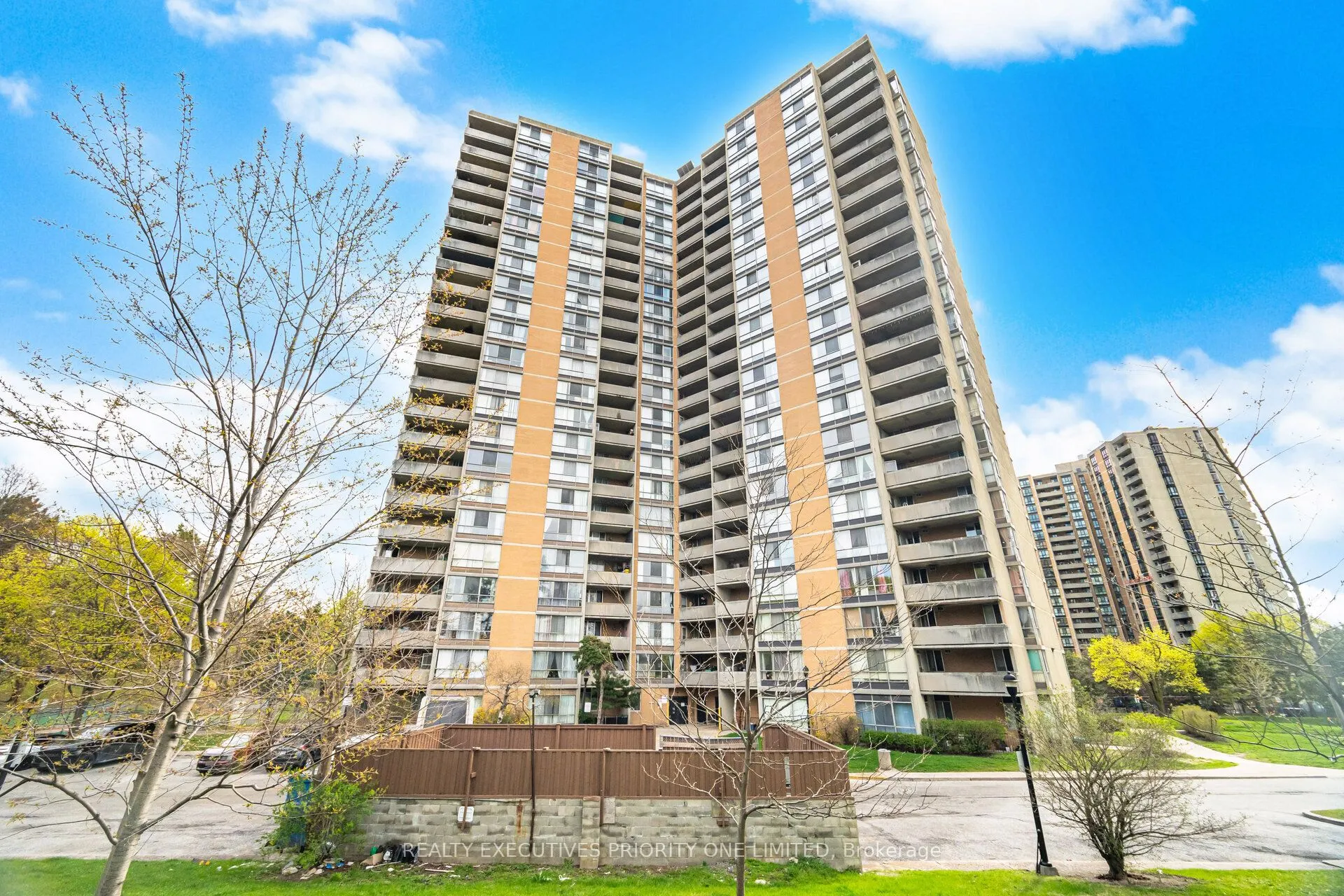 10 Martha Eaton Way #1013