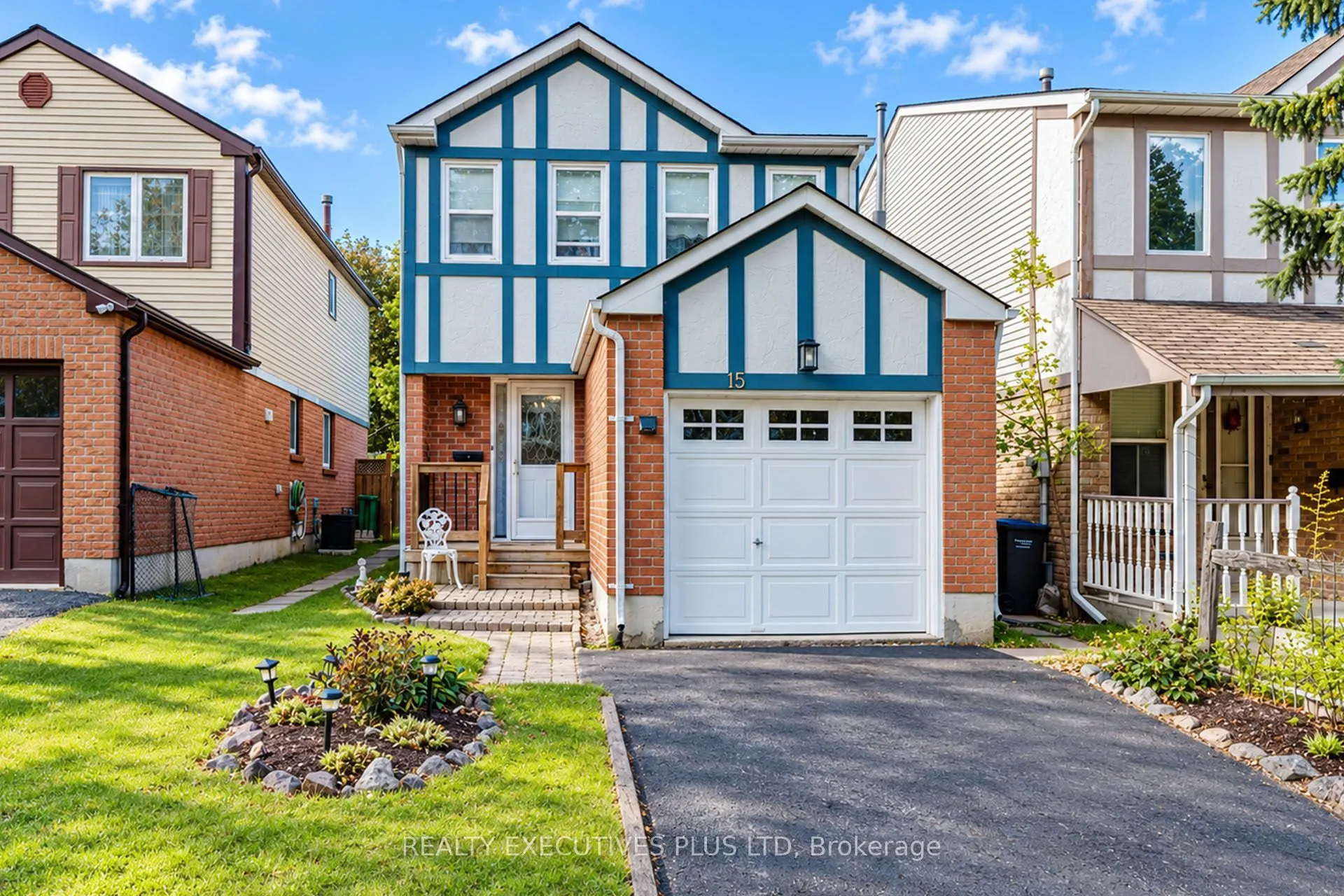 15 Mangrove Road
