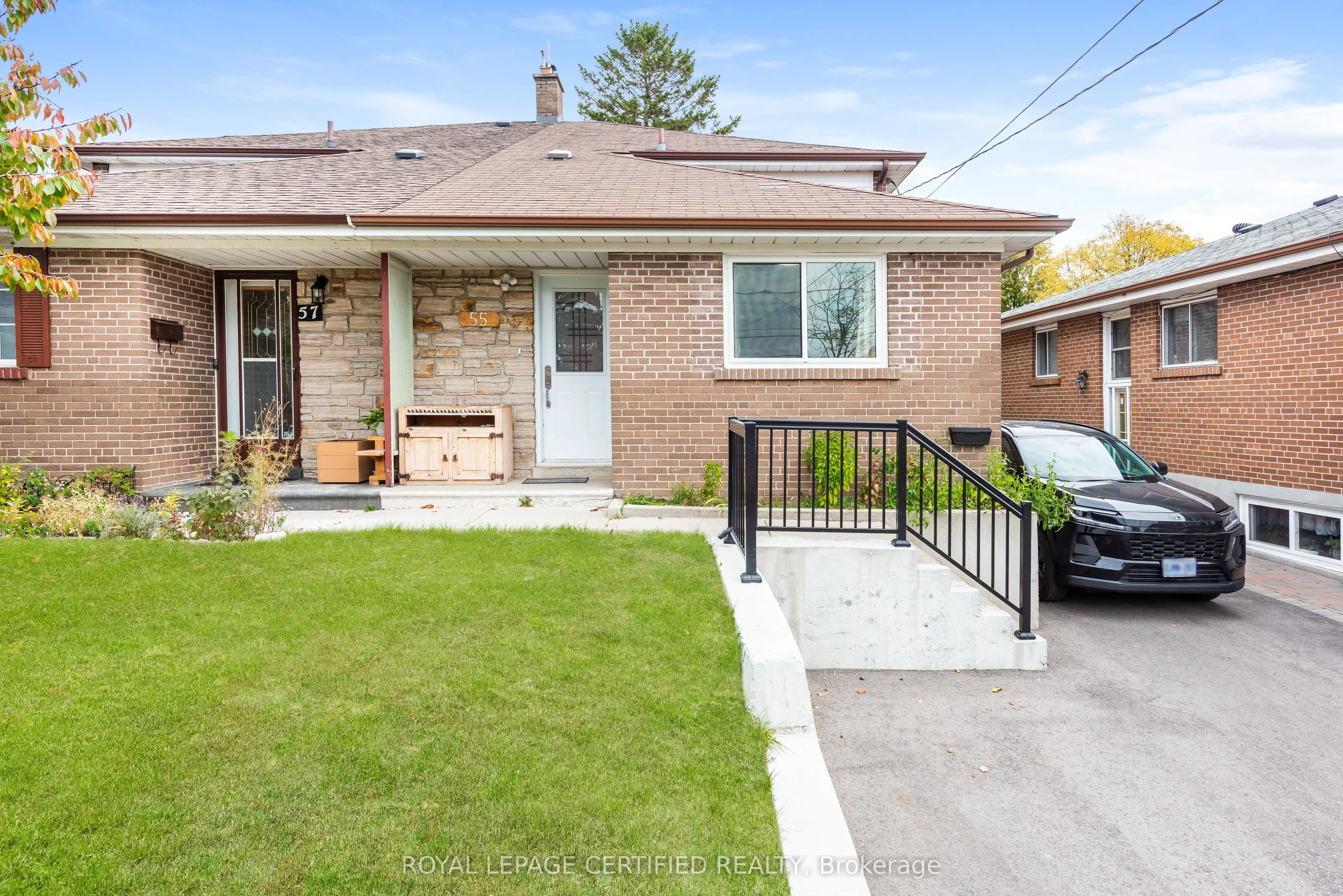 55 Pearldale Avenue
