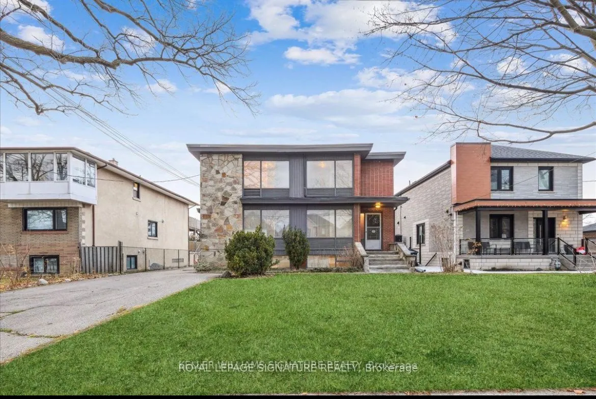 214 Queenslea Avenue #2nd floor