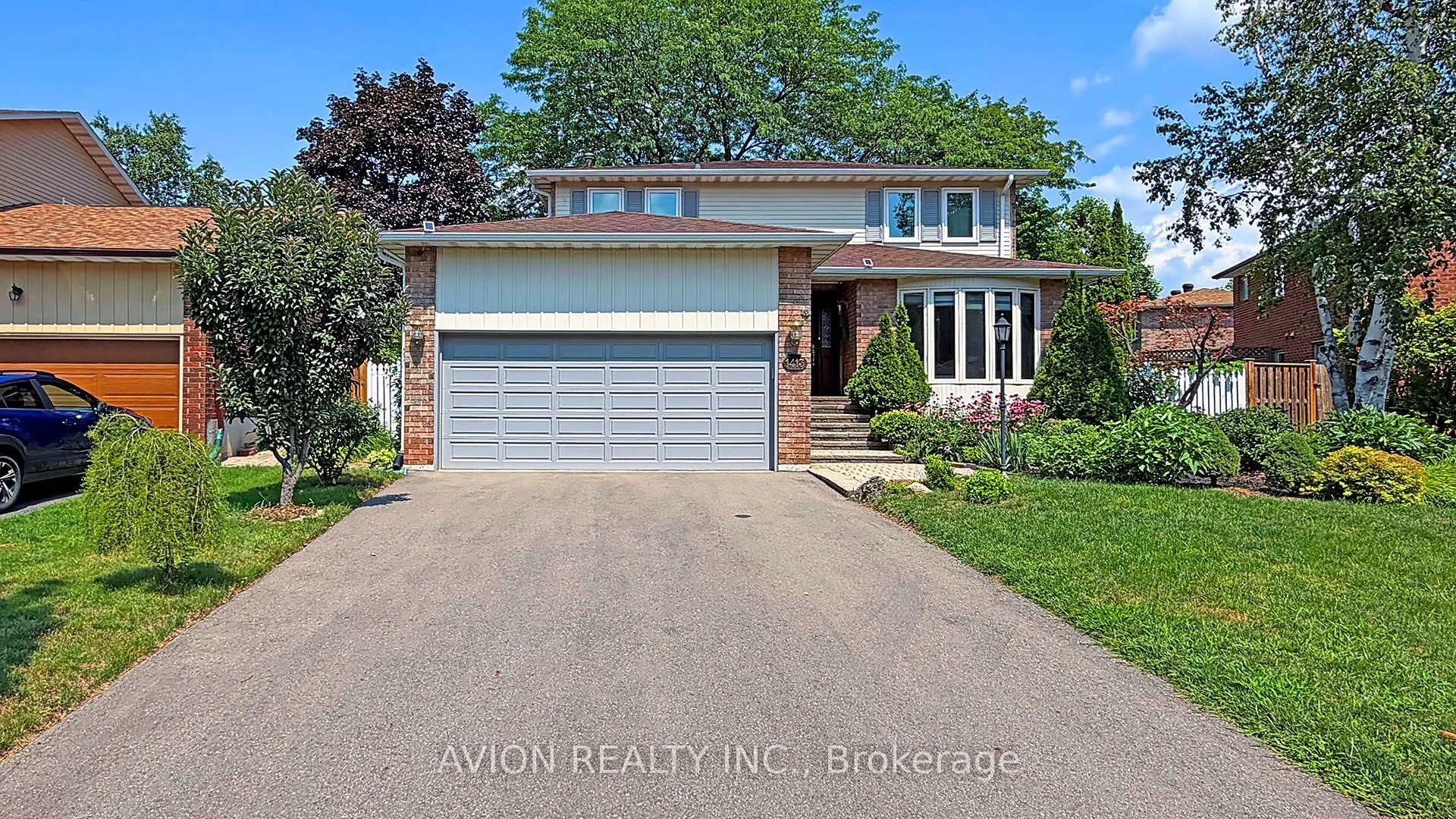 1413 Harmsworth Square