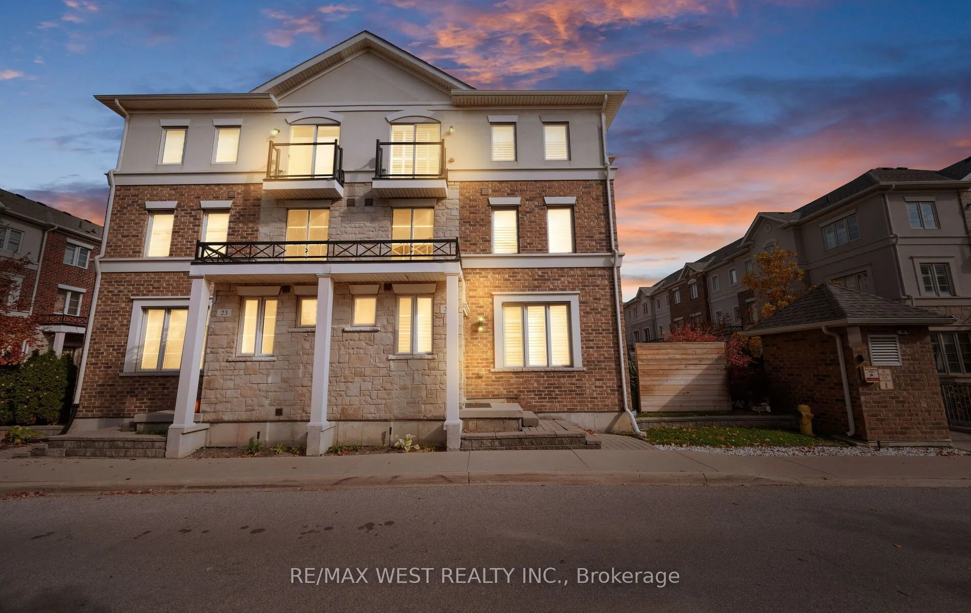 636 Evans Avenue #22