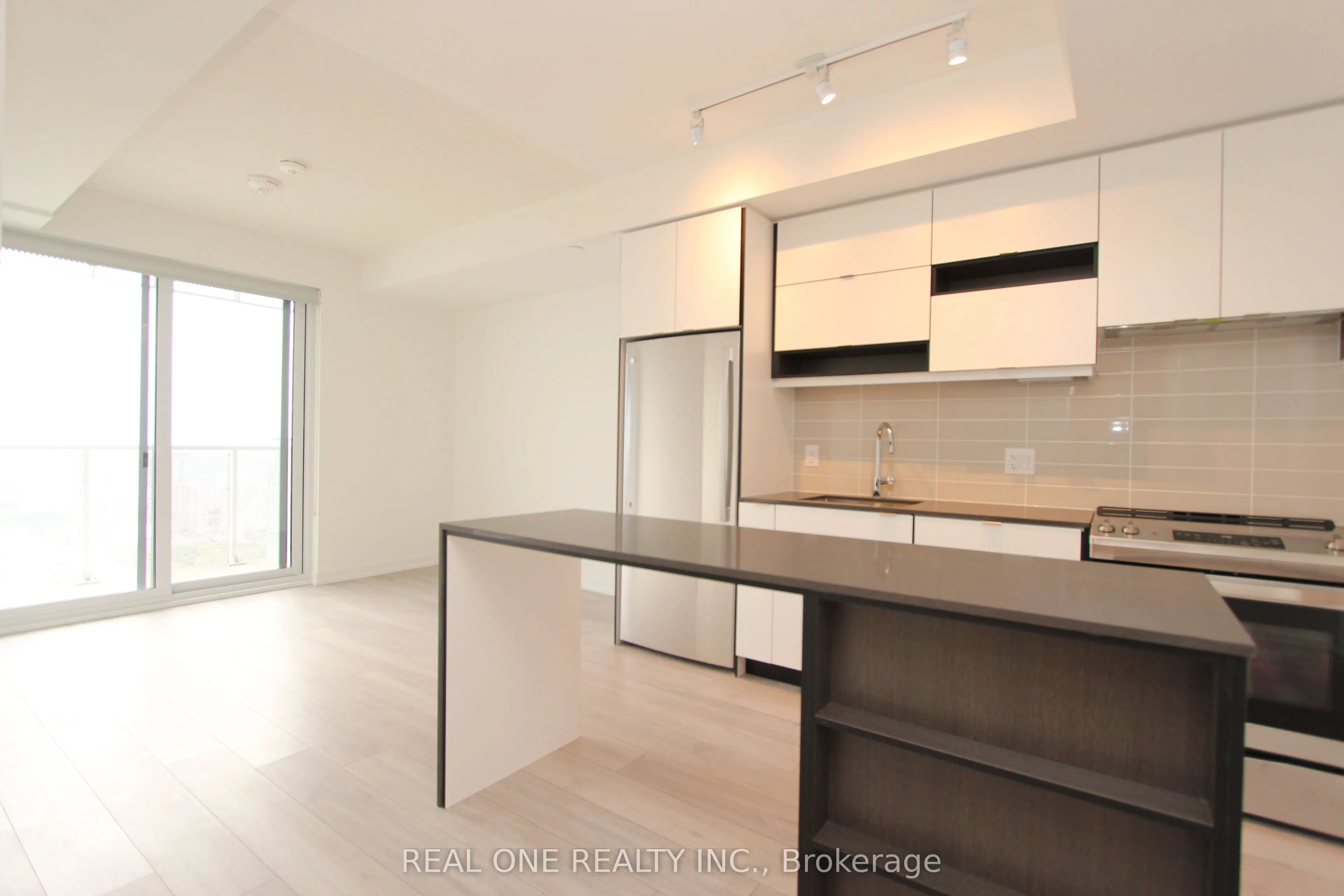 4065 Confederation Parkway #3807