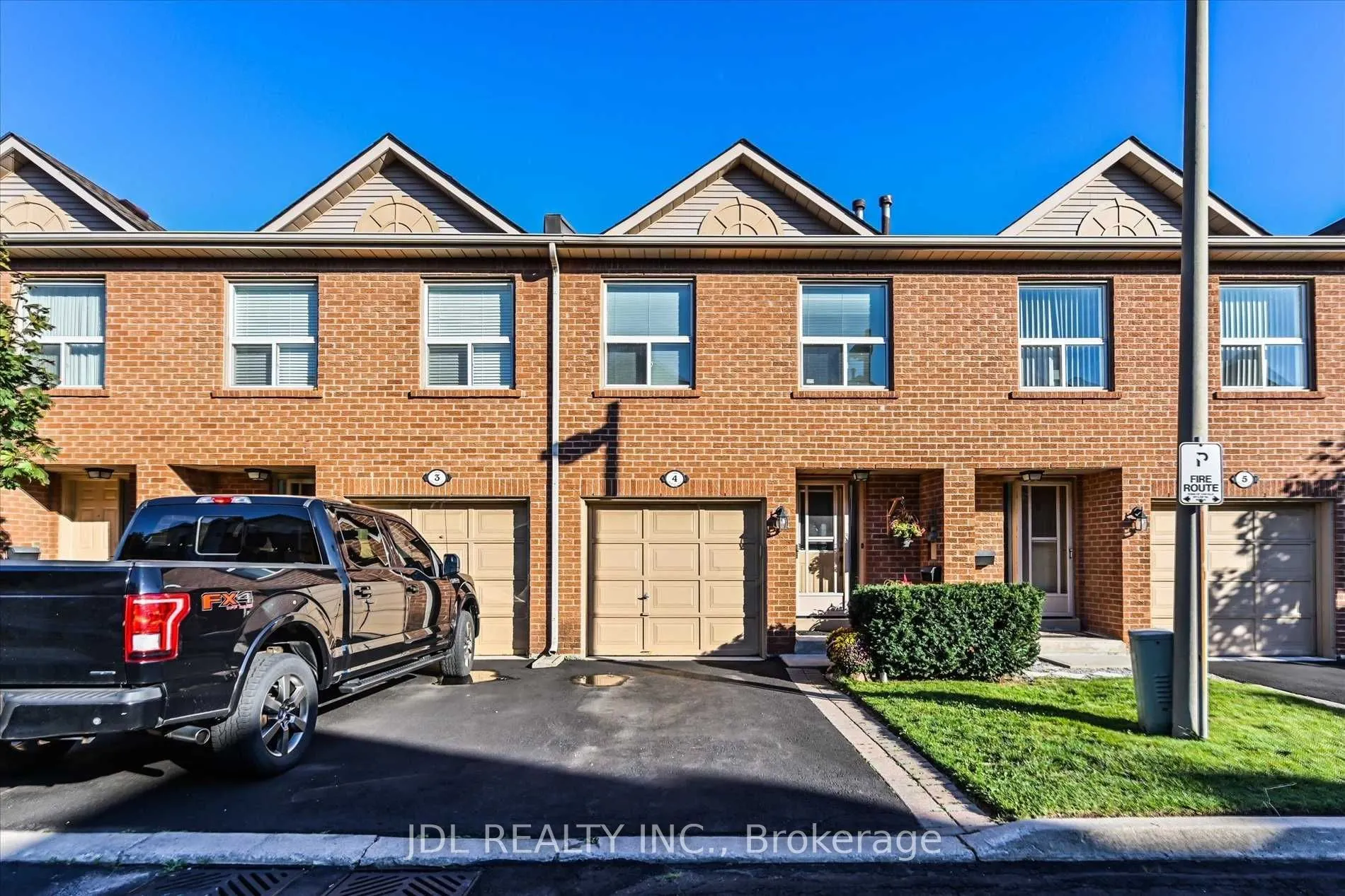 1500 Reeves Gate #4