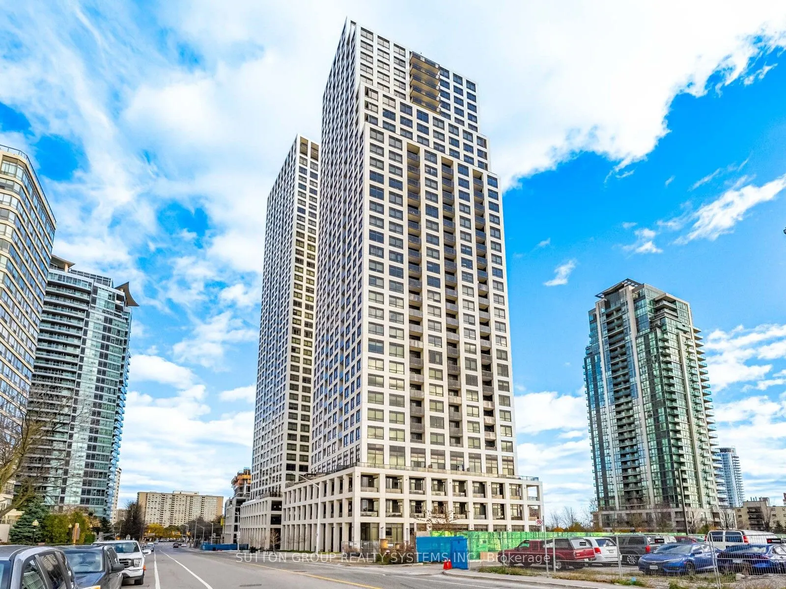 36 Elm Drive W #3206