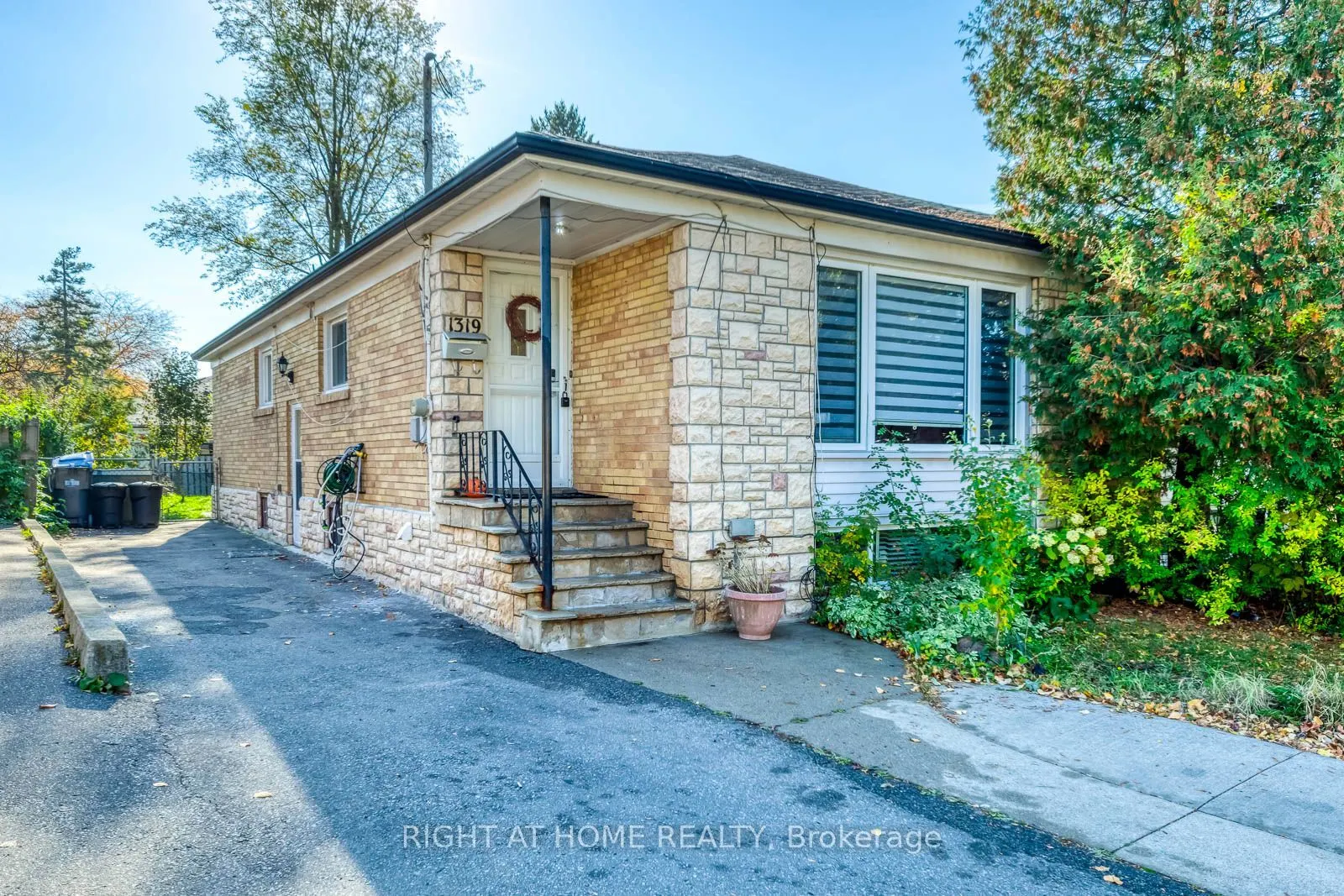 1319 Freeport Drive
