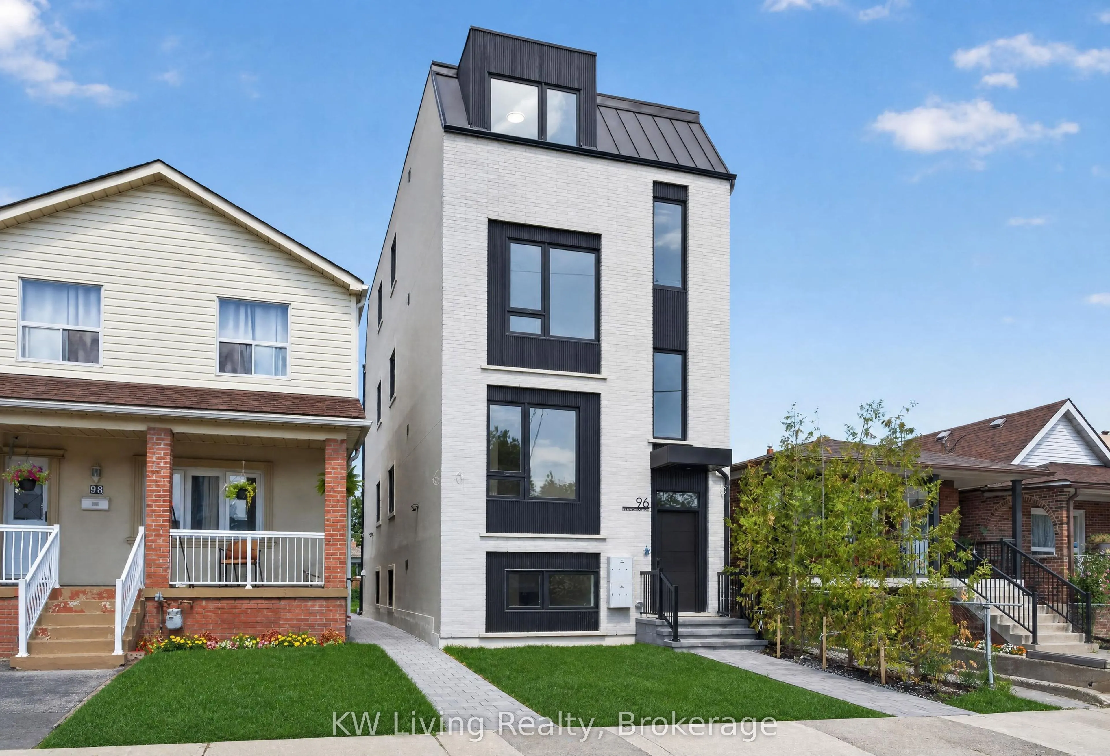 96 Belgravia Avenue