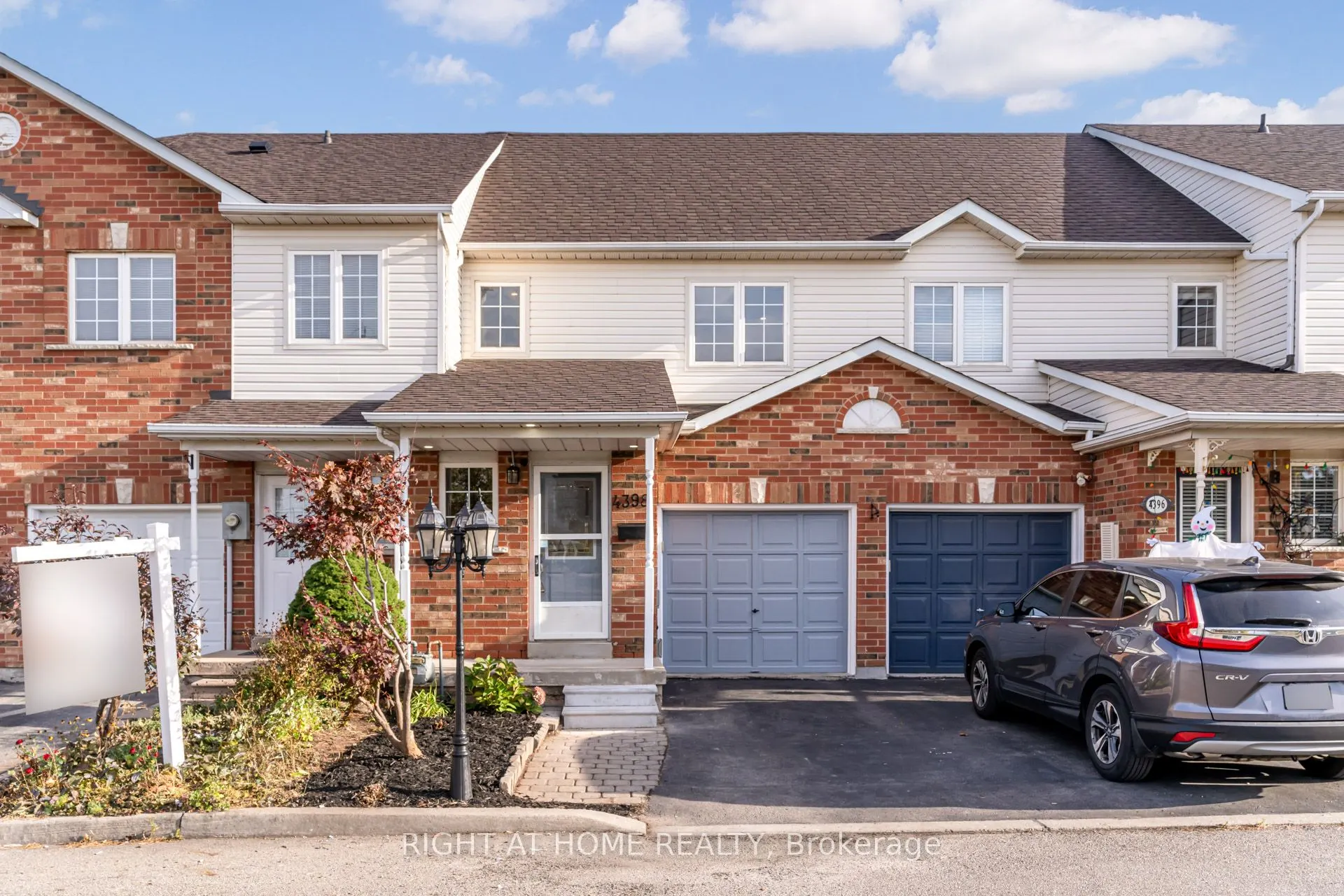 4398 Fairview Street