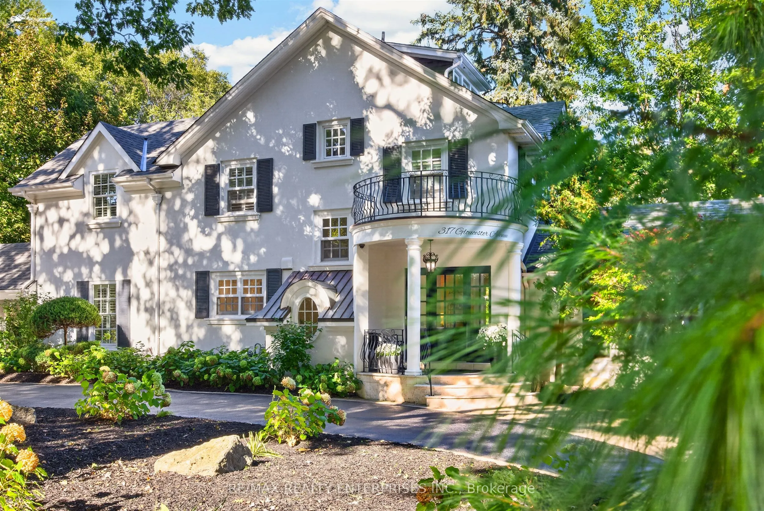 317 Gloucester Avenue