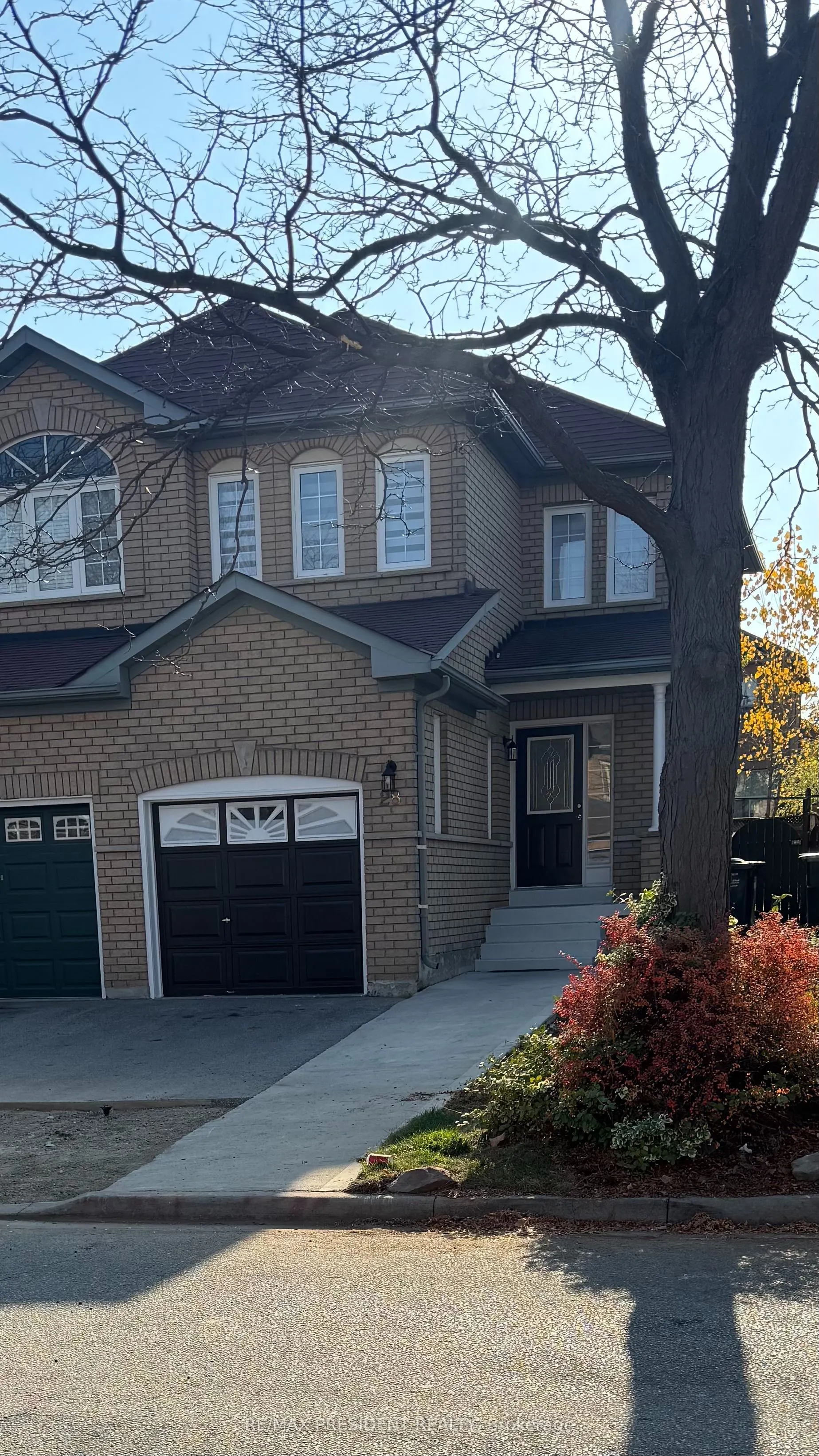28 Coachwhip Road