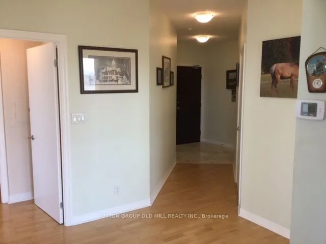 1359 Rathburn Road E #909