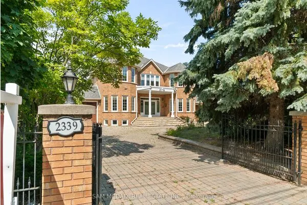 2339 Glengarry Road