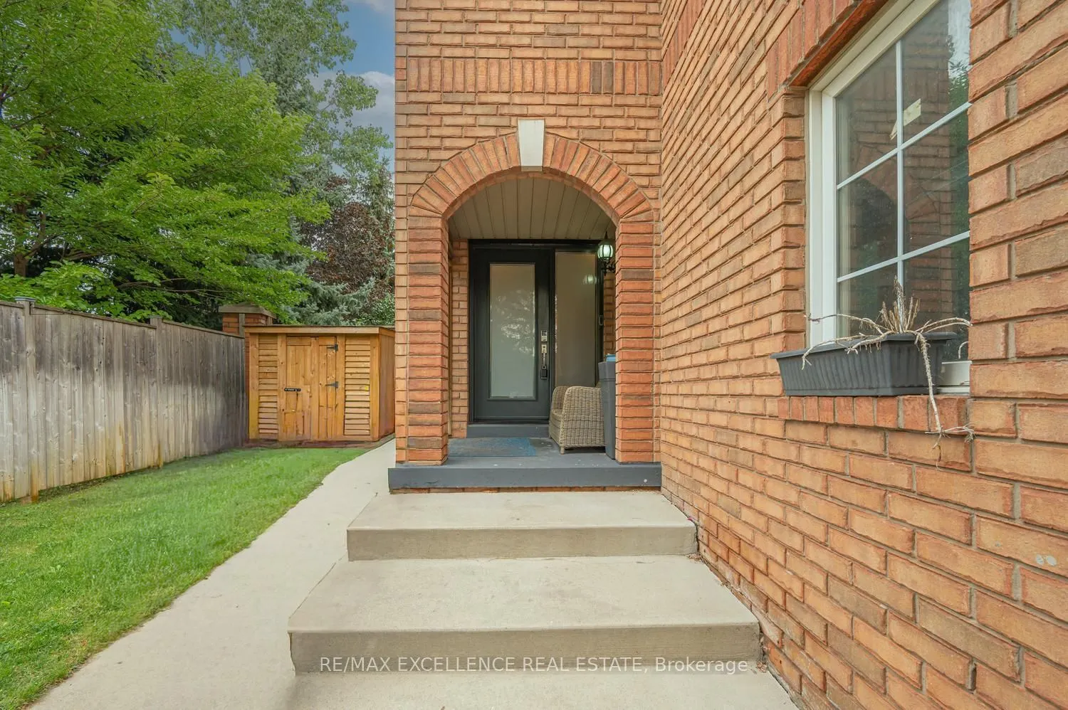 20 Manett Crescent
