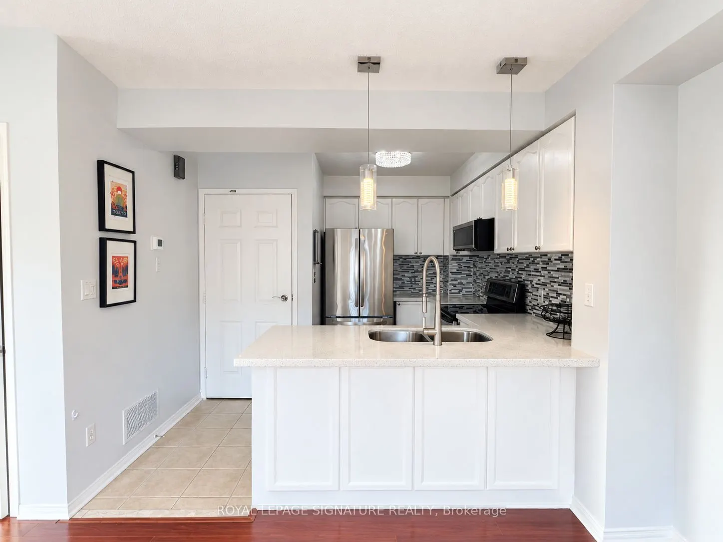 615 Shoreline Drive #11