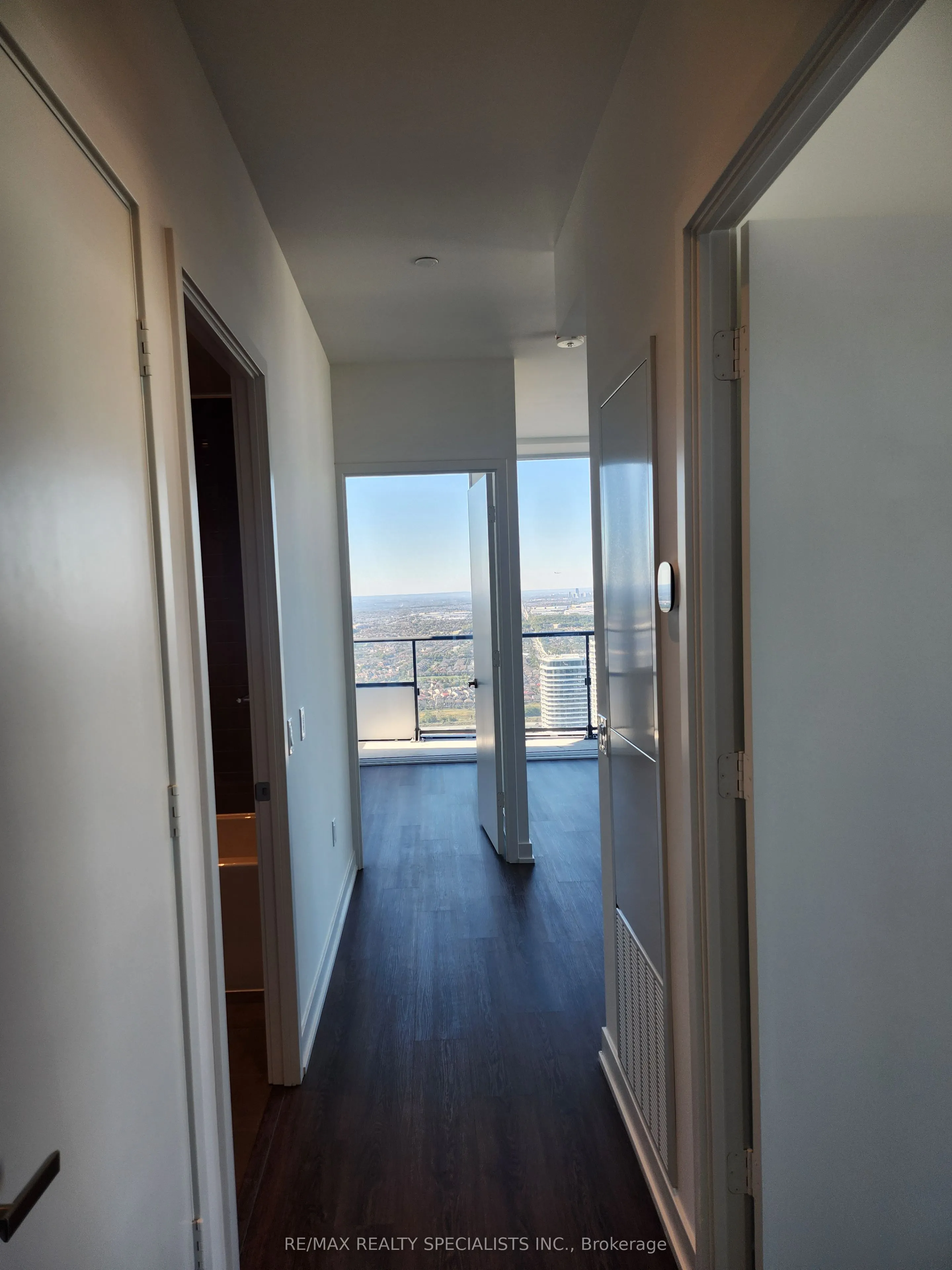 448 Burnhamthorpe Road W #5403