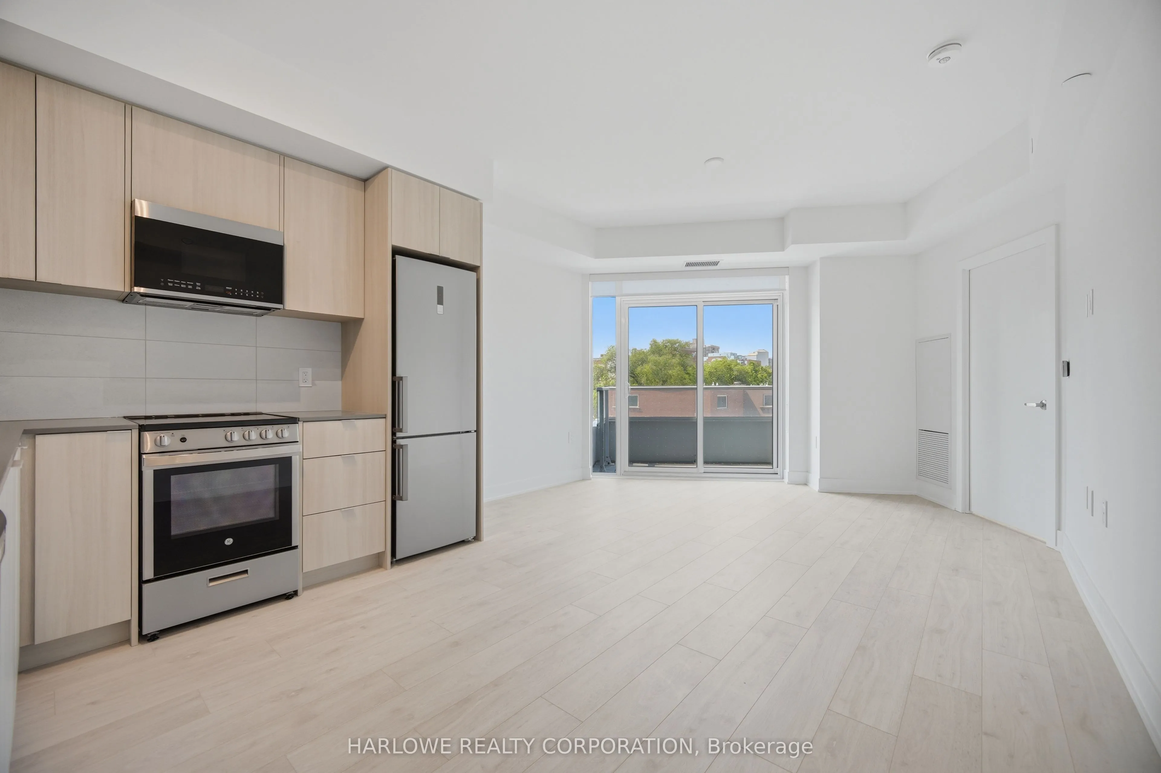 2088 James Street #311