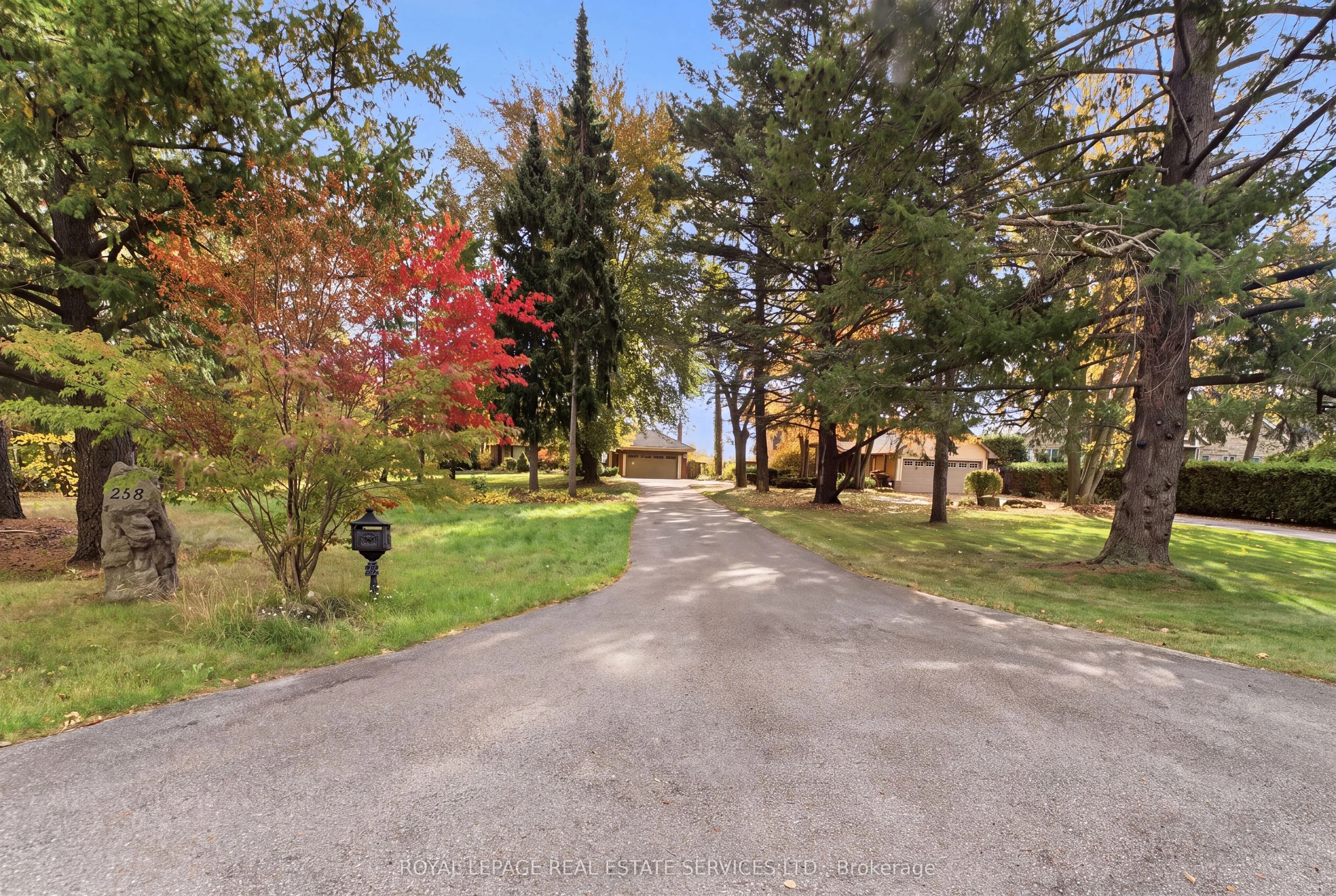 258 North Shore Boulevard W