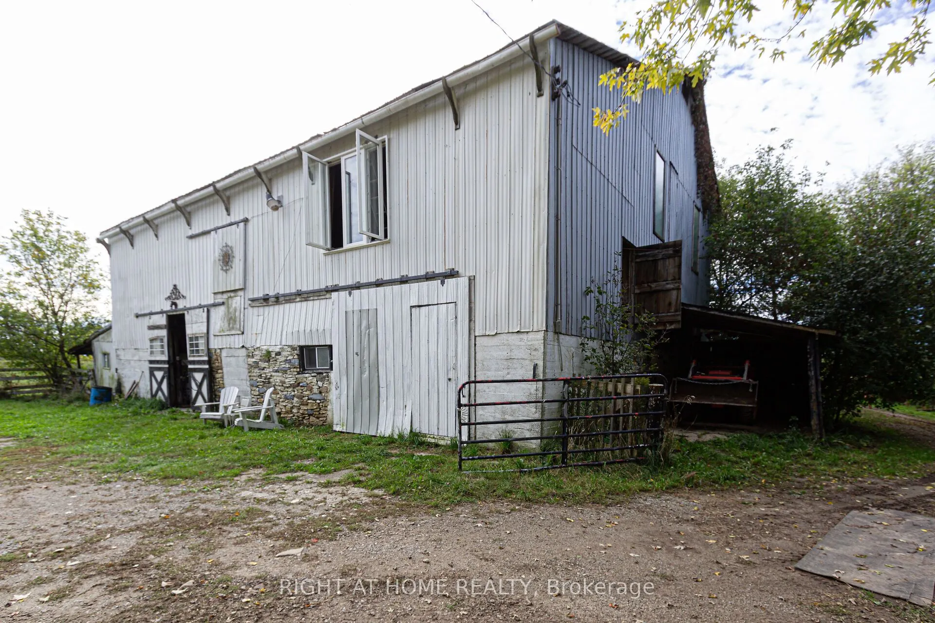 152 Confederation Street