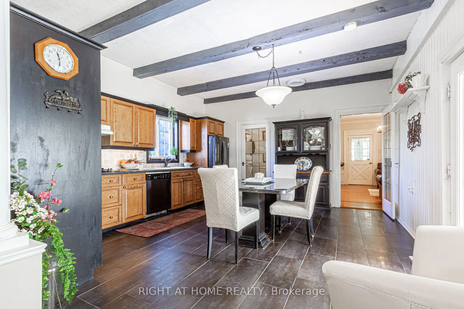 152 Confederation Street