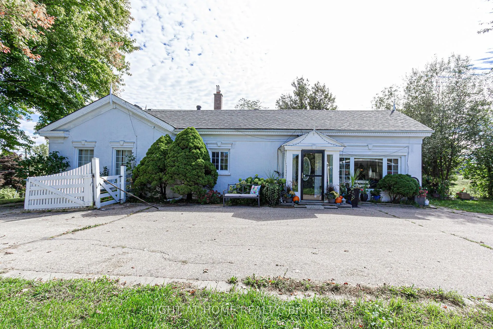 152 Confederation Street