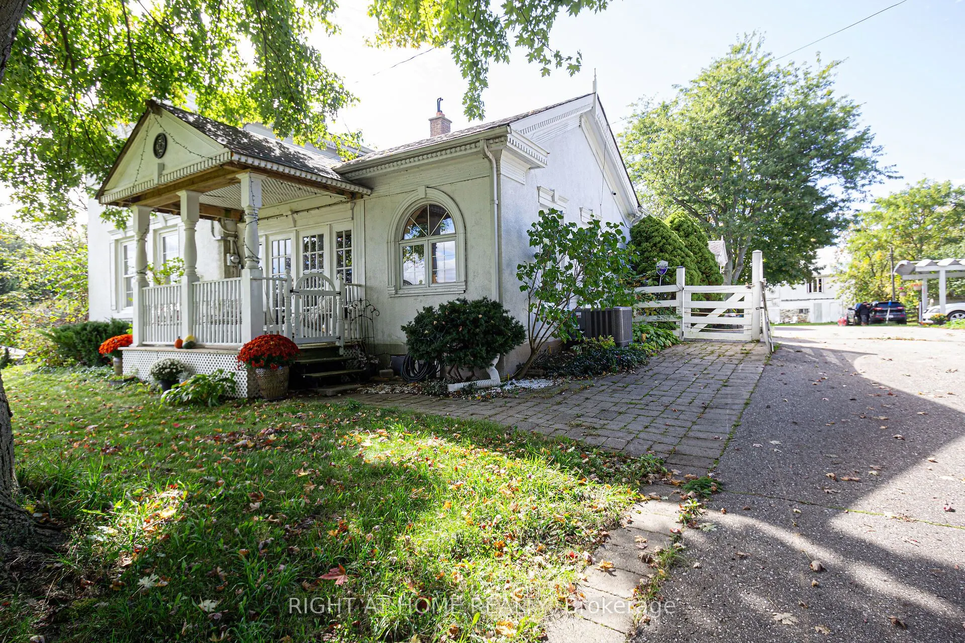 152 Confederation Street