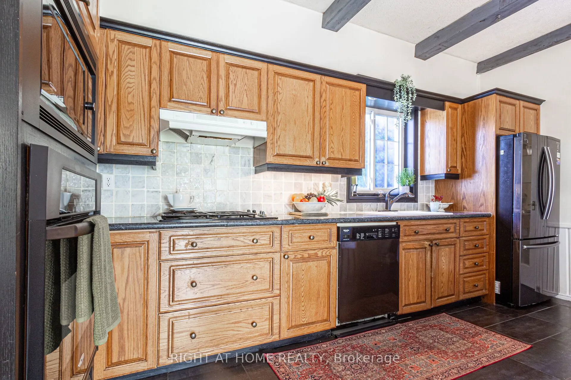 152 Confederation Street