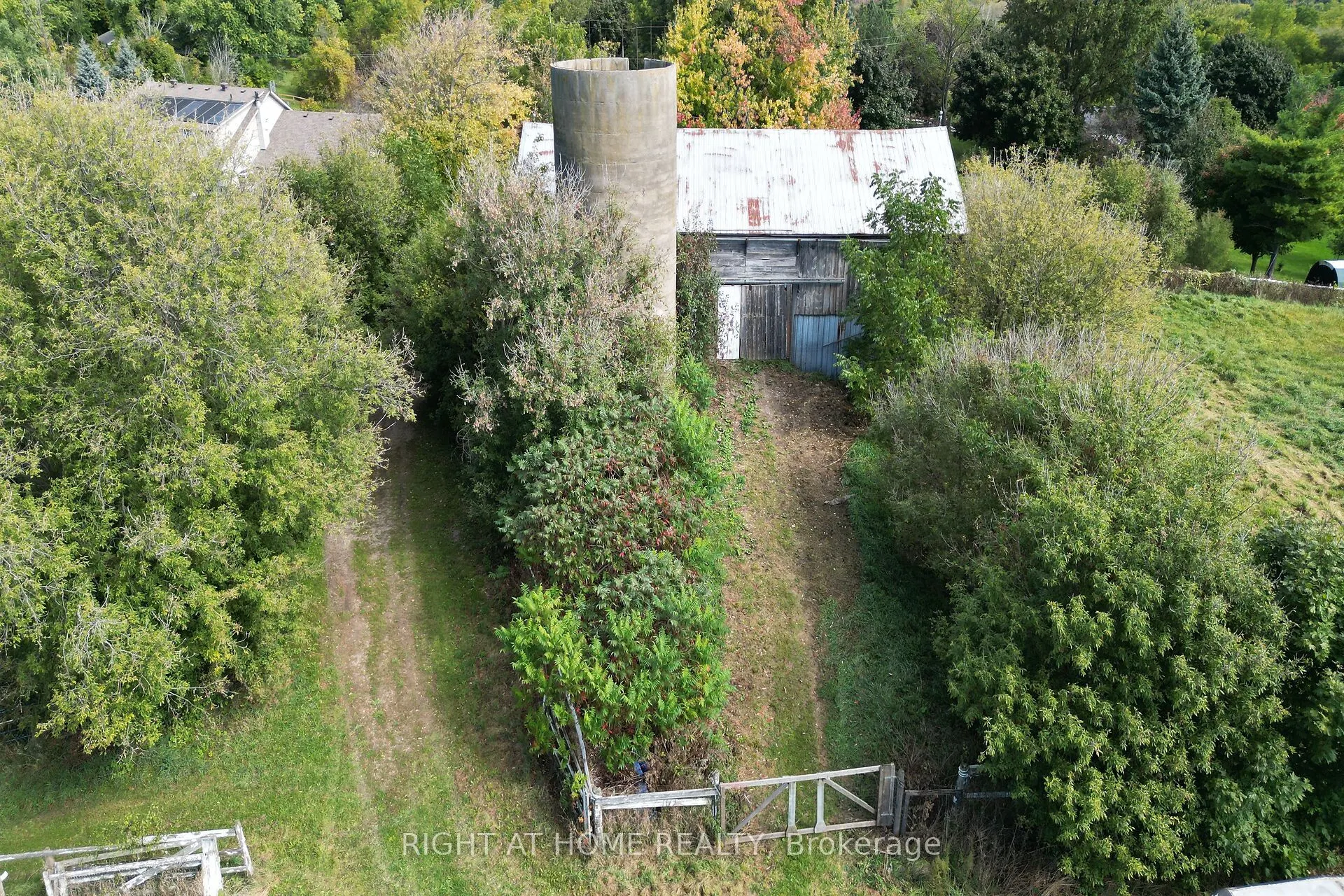 152 Confederation Street