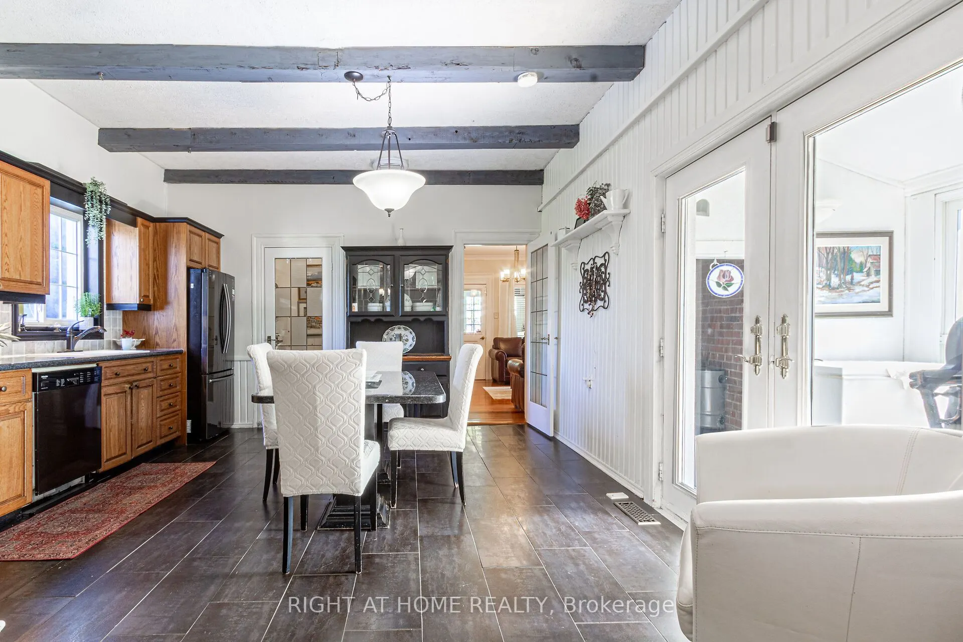 152 Confederation Street