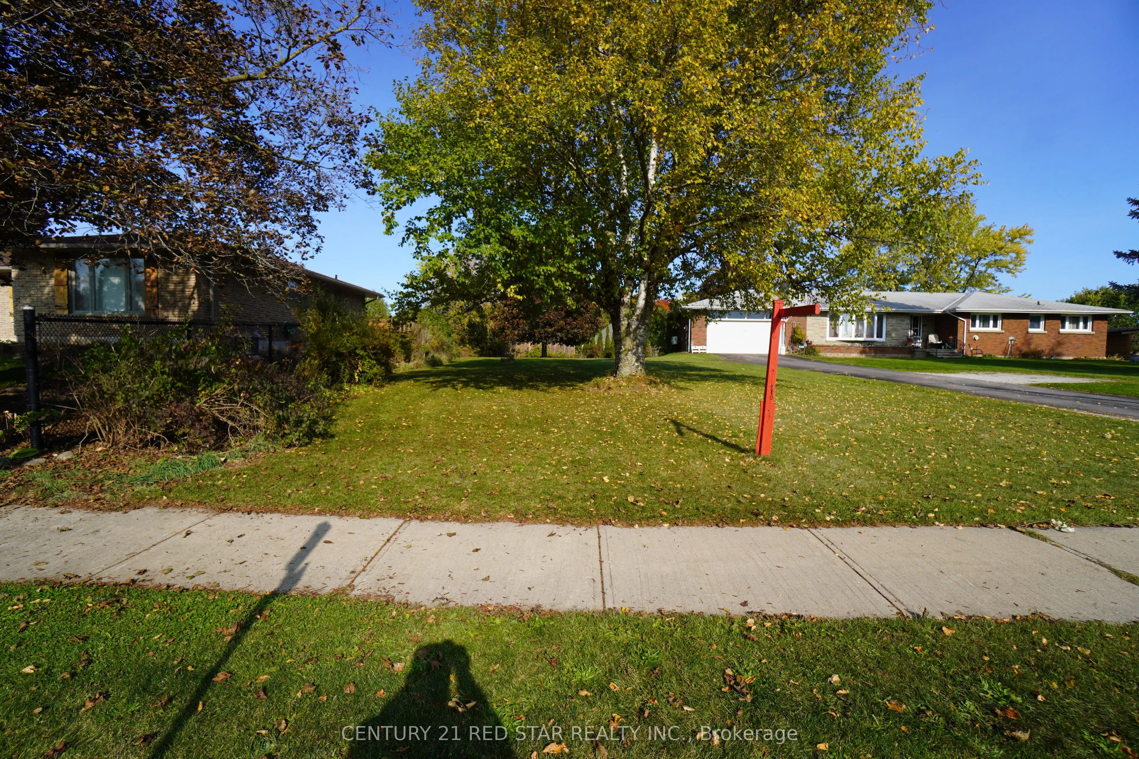 157 Churchill Road S