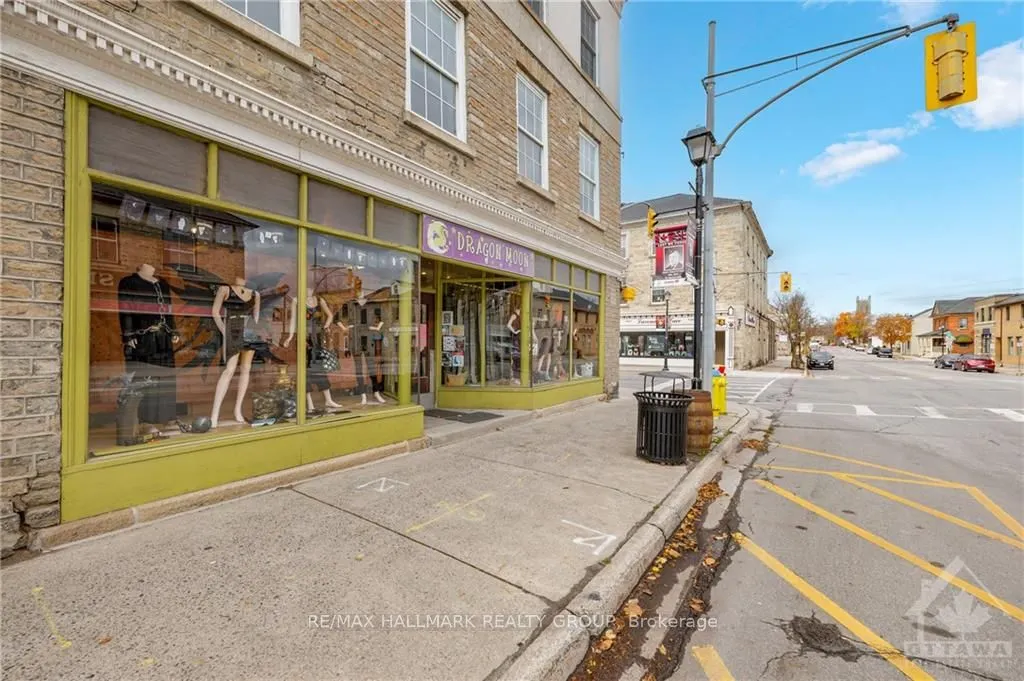 2 GORE Street E