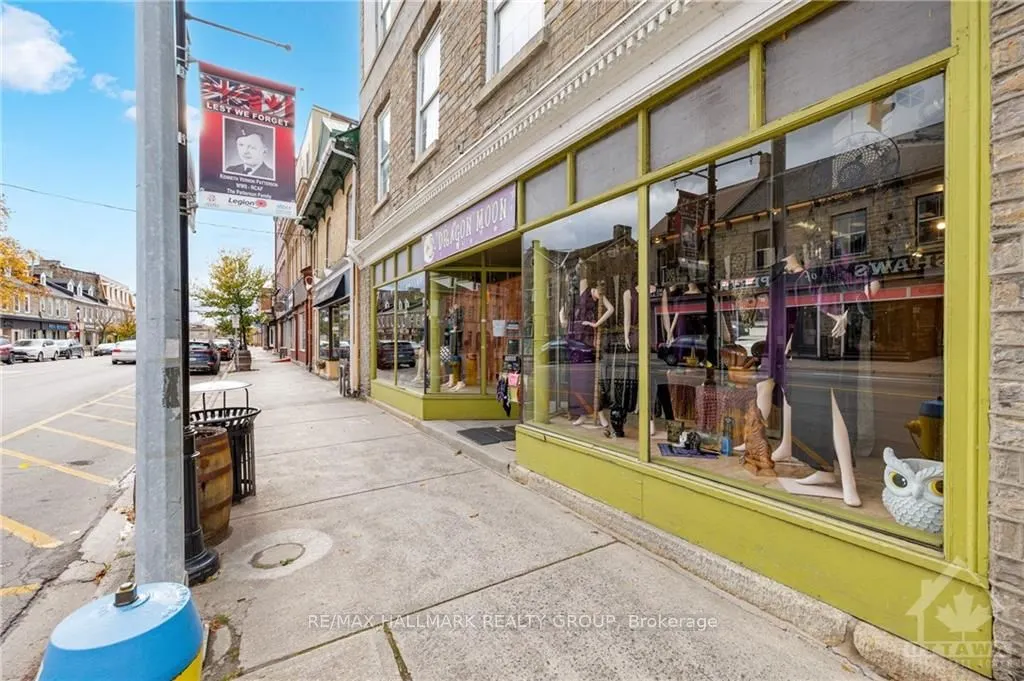 2 GORE Street E