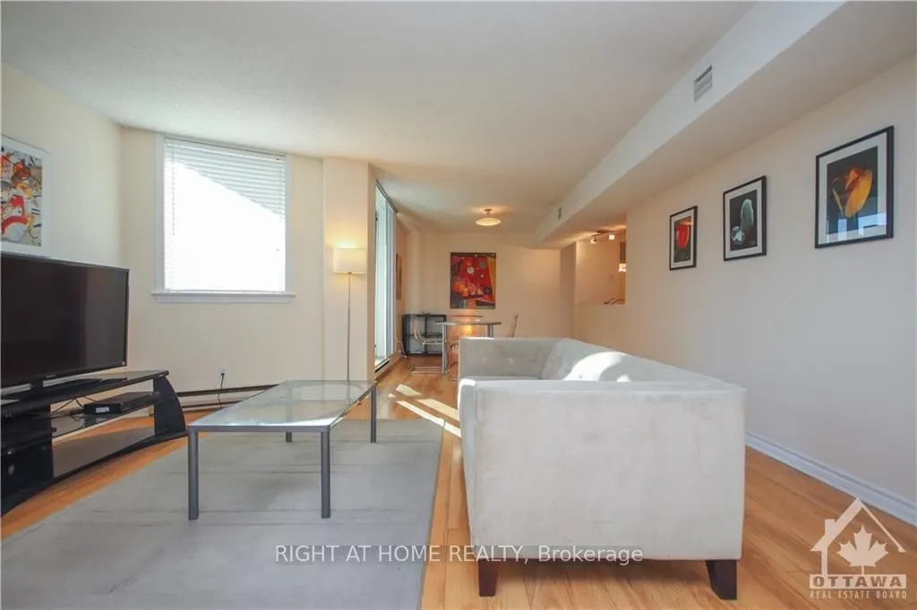 18 NEPEAN Street #701