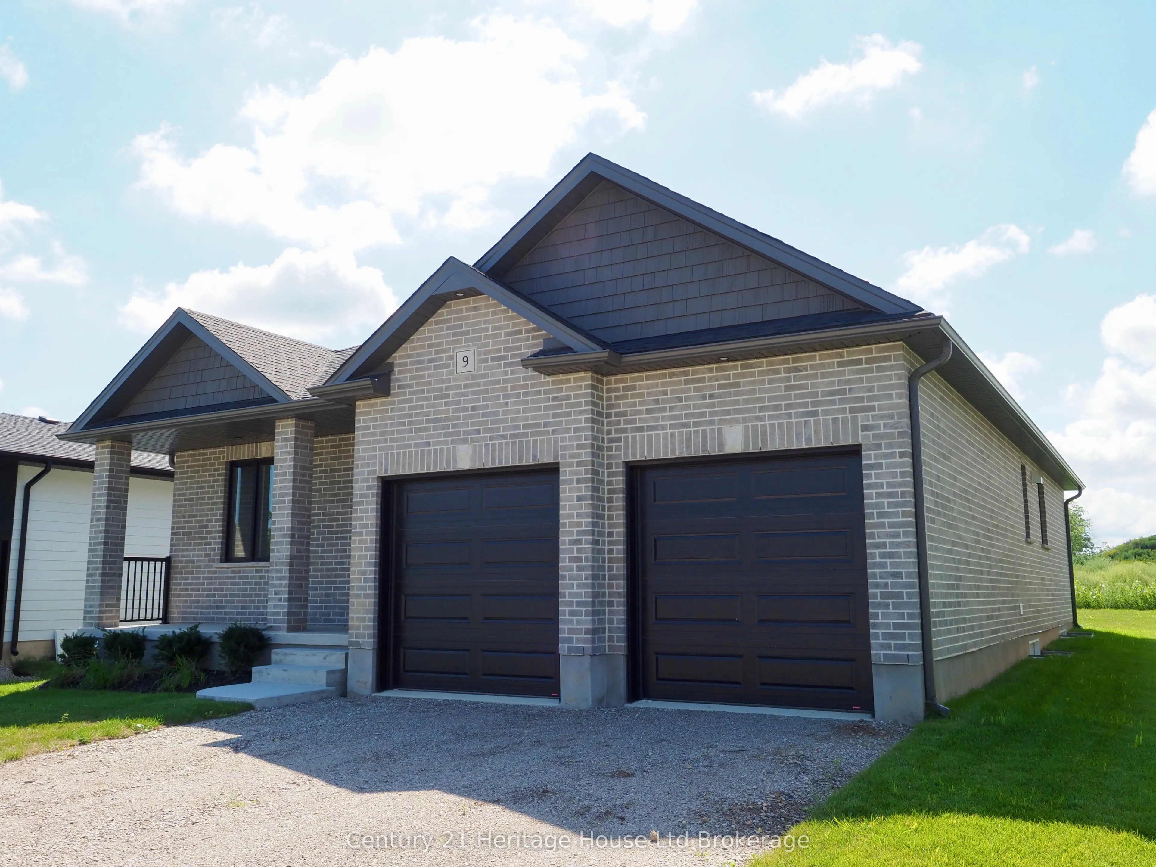 9 SYCAMORE Drive