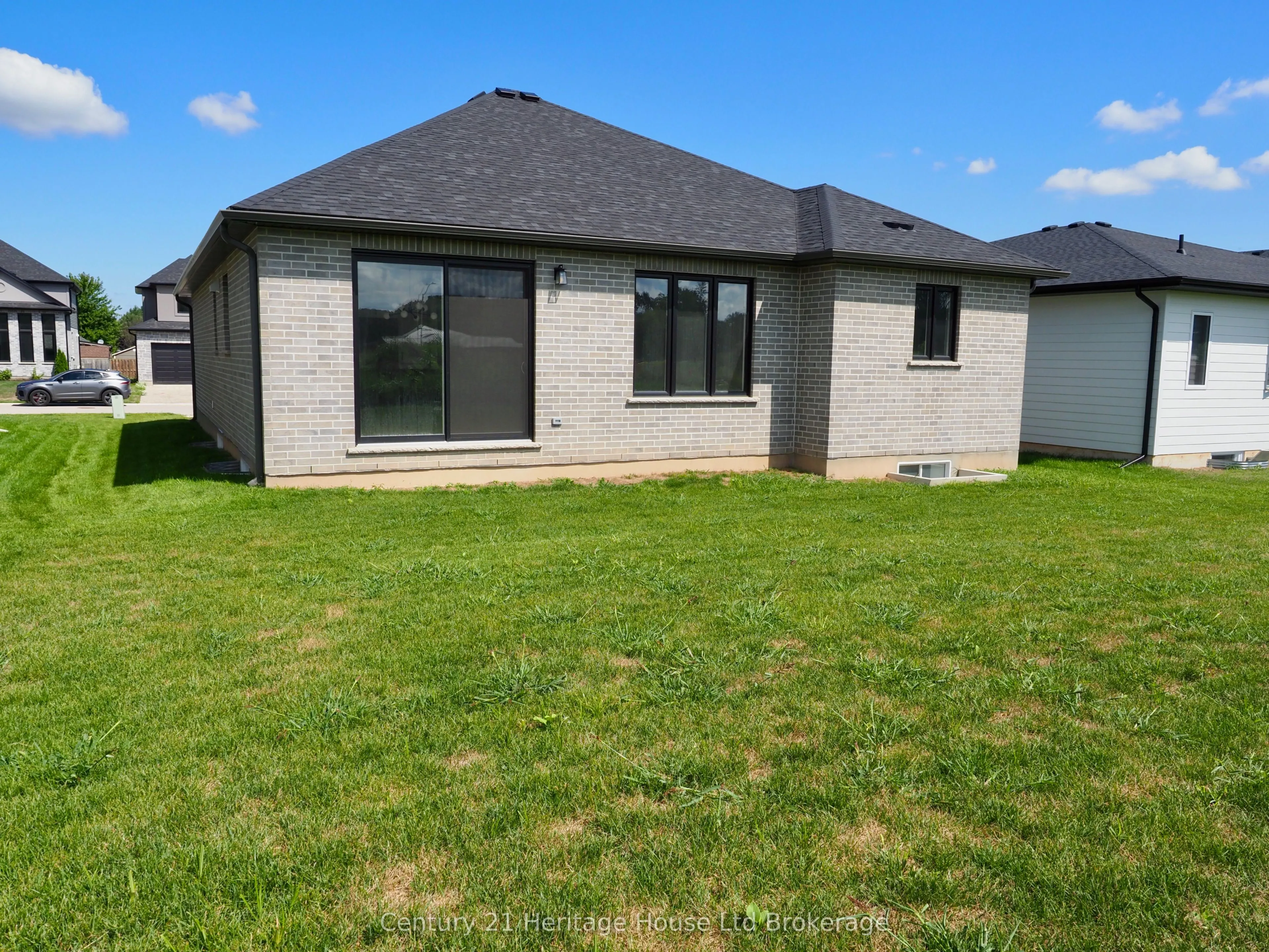 9 SYCAMORE Drive