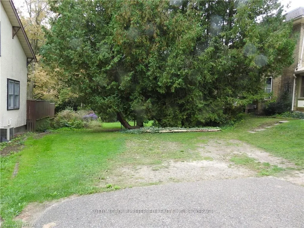 185 JOHN (lot) Street