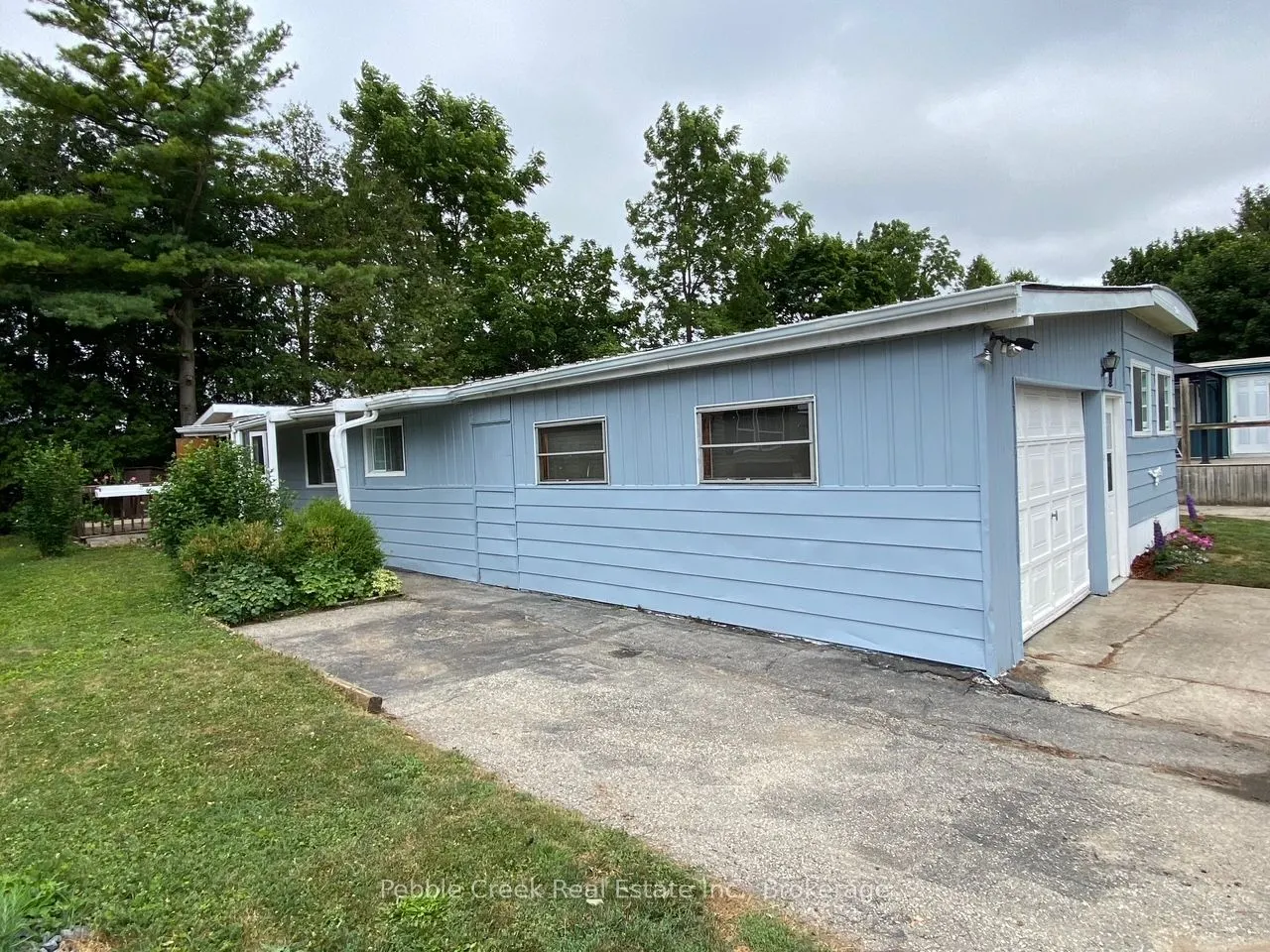 28 SUTTON Drive