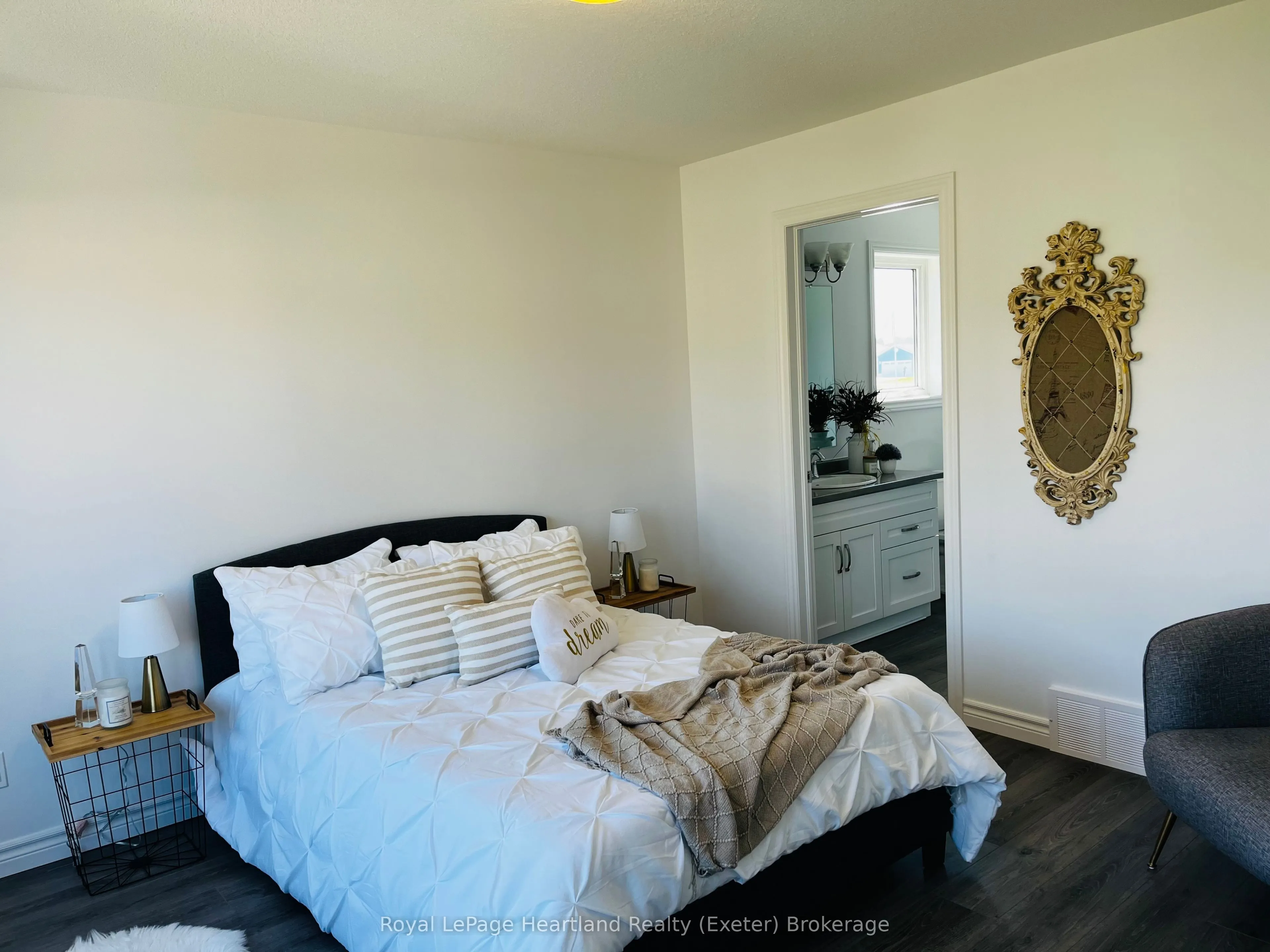 20 Bluffs View Boulevard