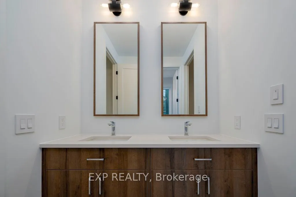 26 Clovelly Road W