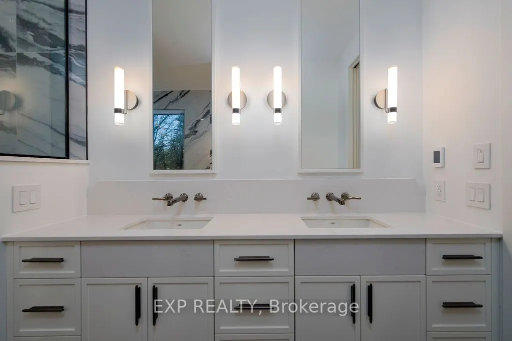 26 Clovelly Road W