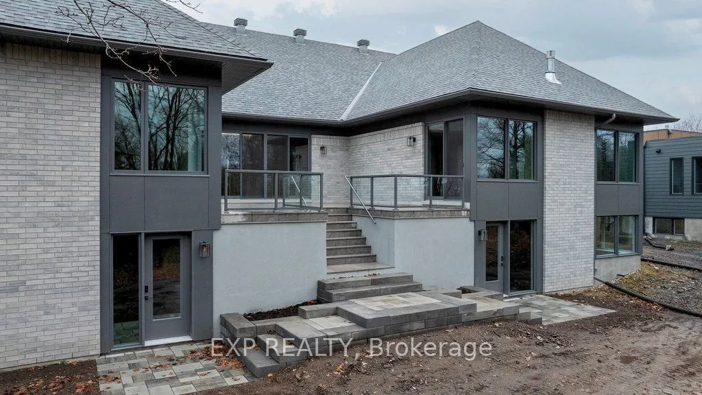 26 Clovelly Road W