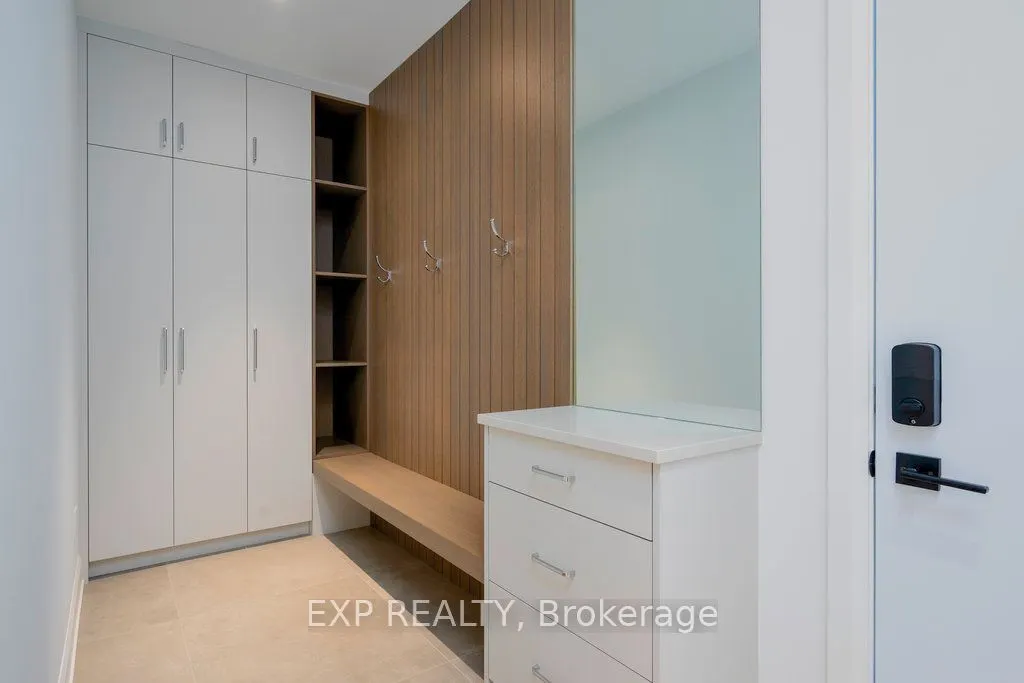 26 Clovelly Road W