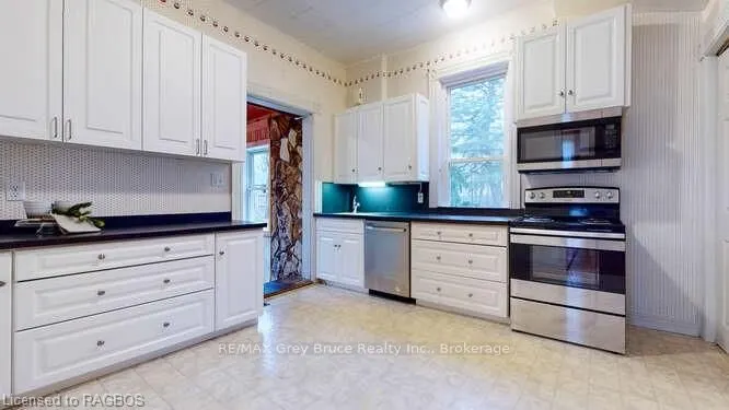 550 10TH STREET A WEST
